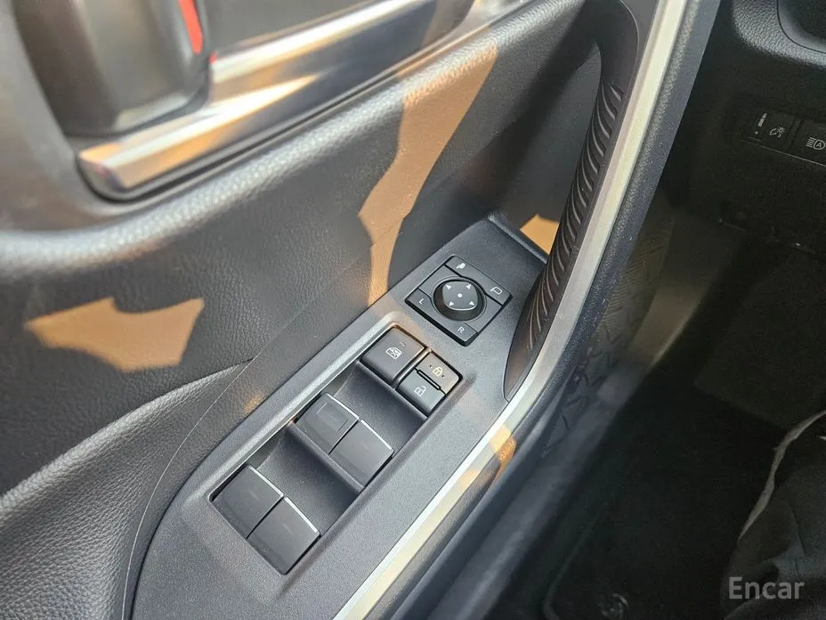 Фото 15 - Toyota RAV4