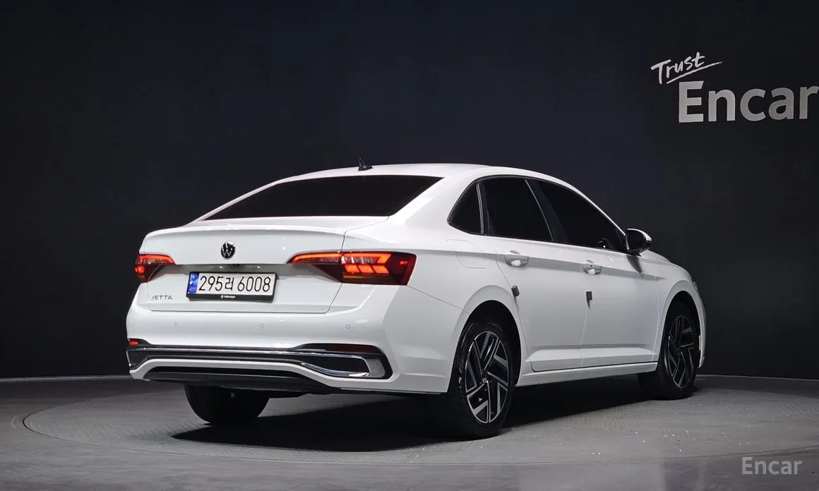 Фото 2 - Volkswagen Jetta