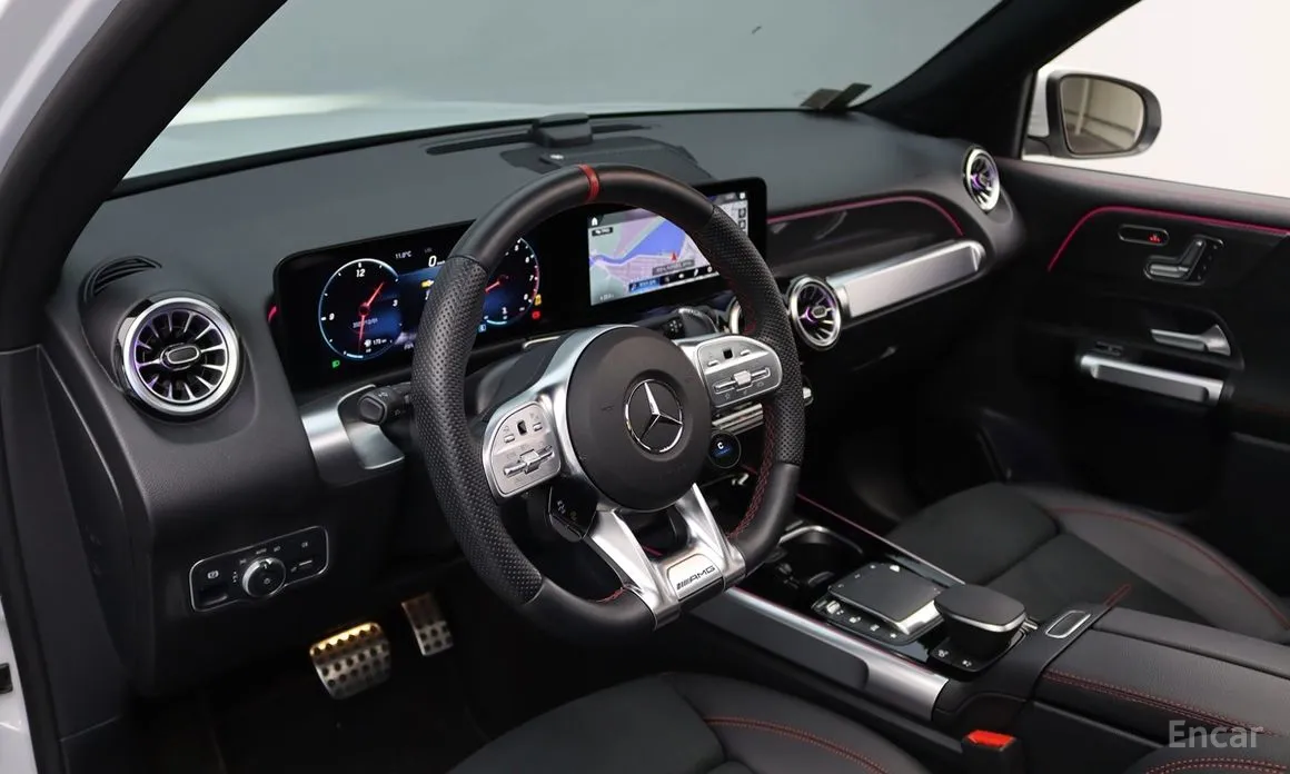 Фото 12 - Mercedes-Benz GLB-Class