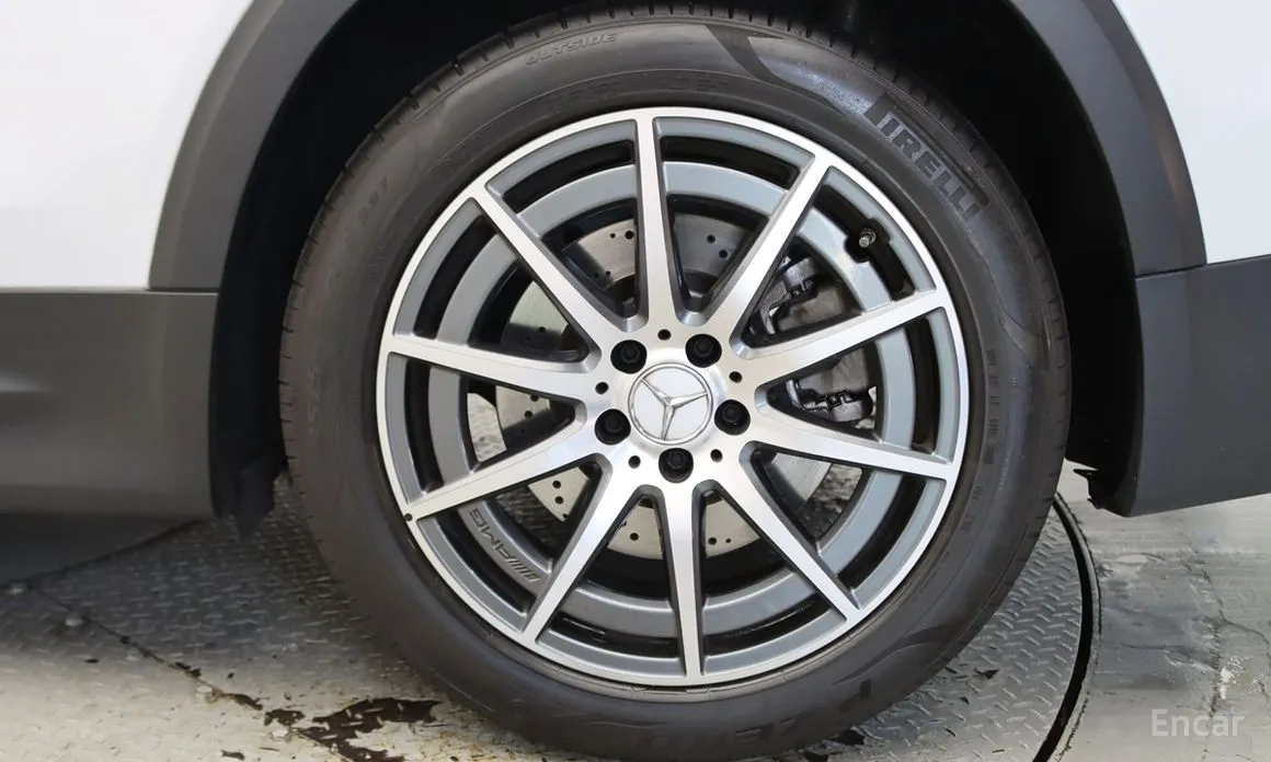 Фото 6 - Mercedes-Benz GLB-Class