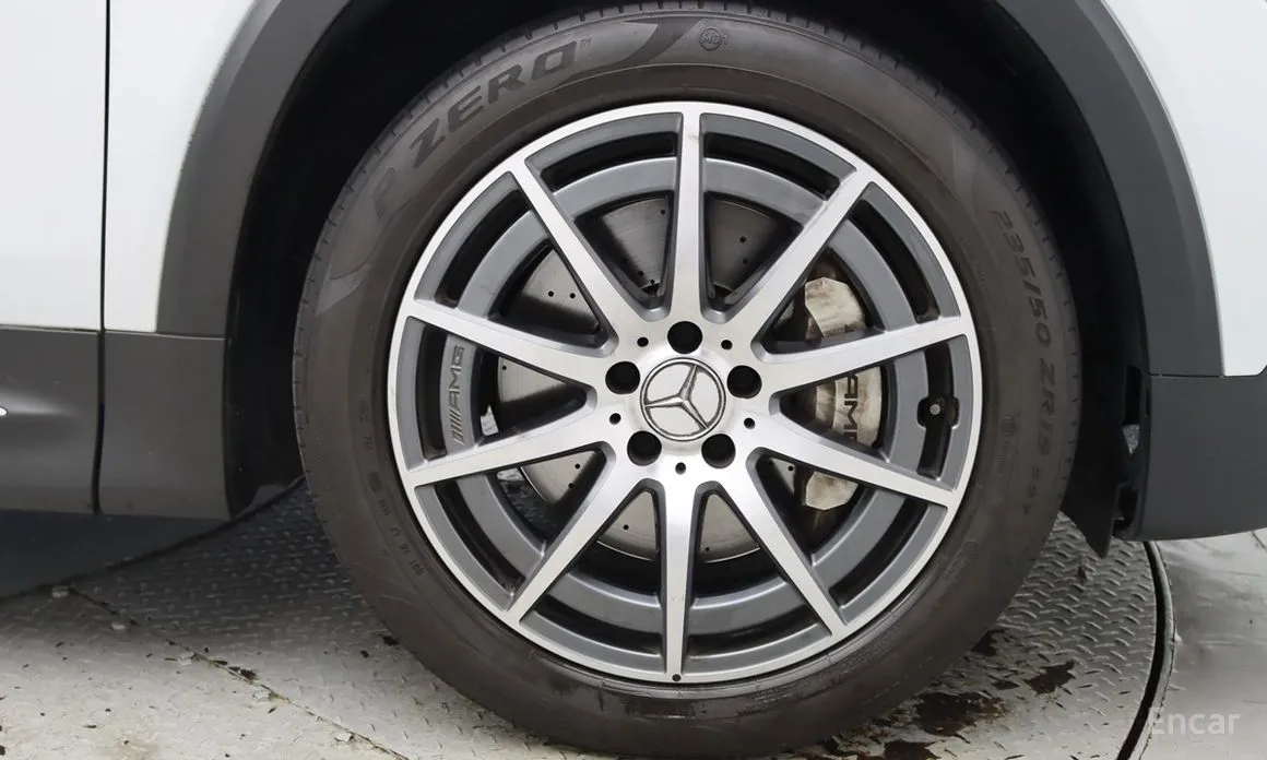 Фото 7 - Mercedes-Benz GLB-Class