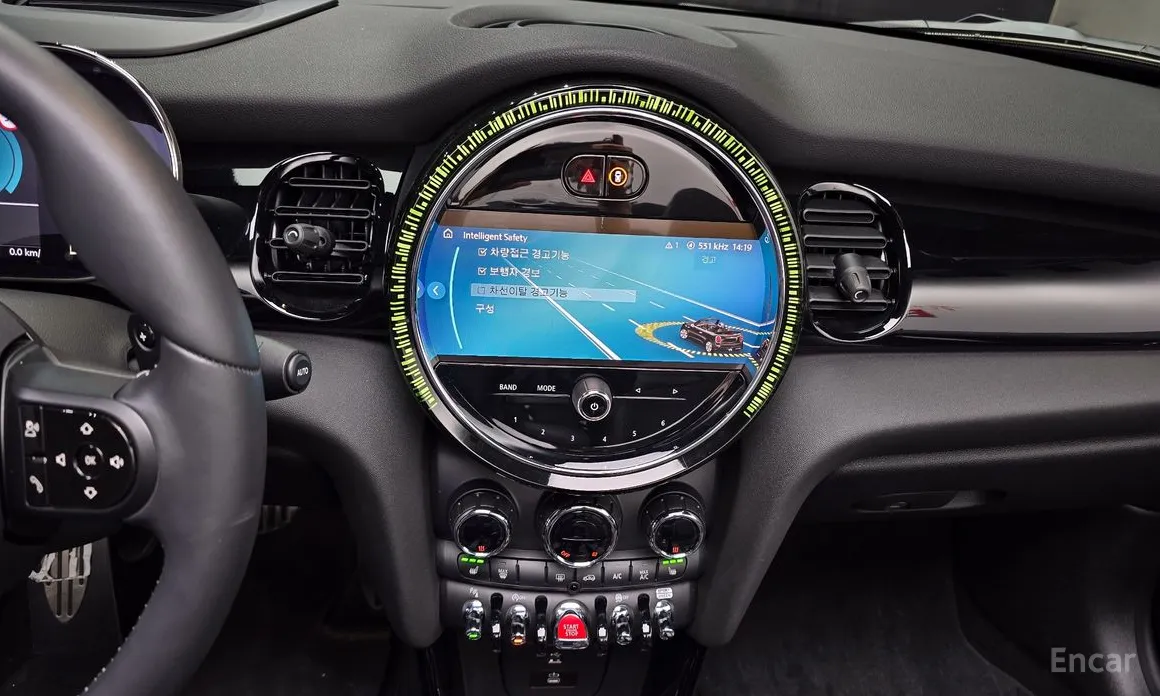 Фото 14 - Mini Cooper Convertible