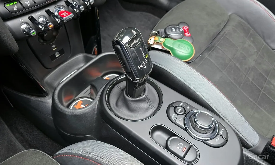 Фото 9 - Mini Cooper Convertible