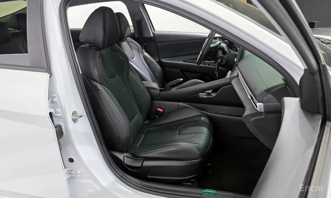 Фото 12 - Hyundai Avante