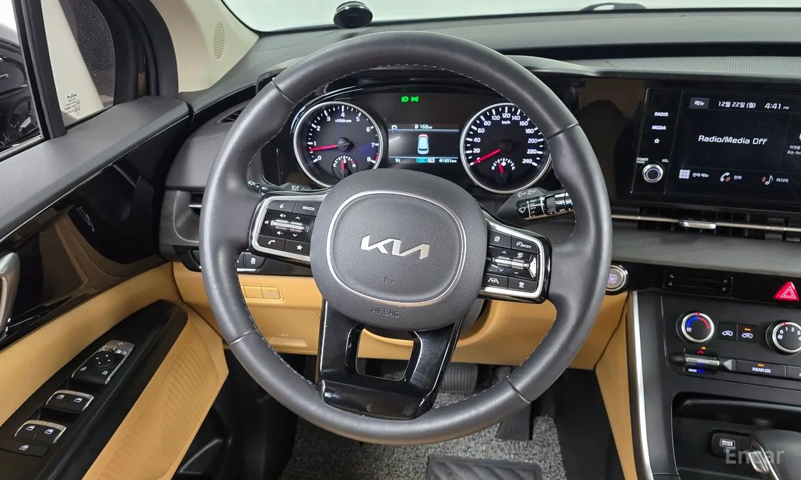 Zdjęcie 13 - Kia Carnival