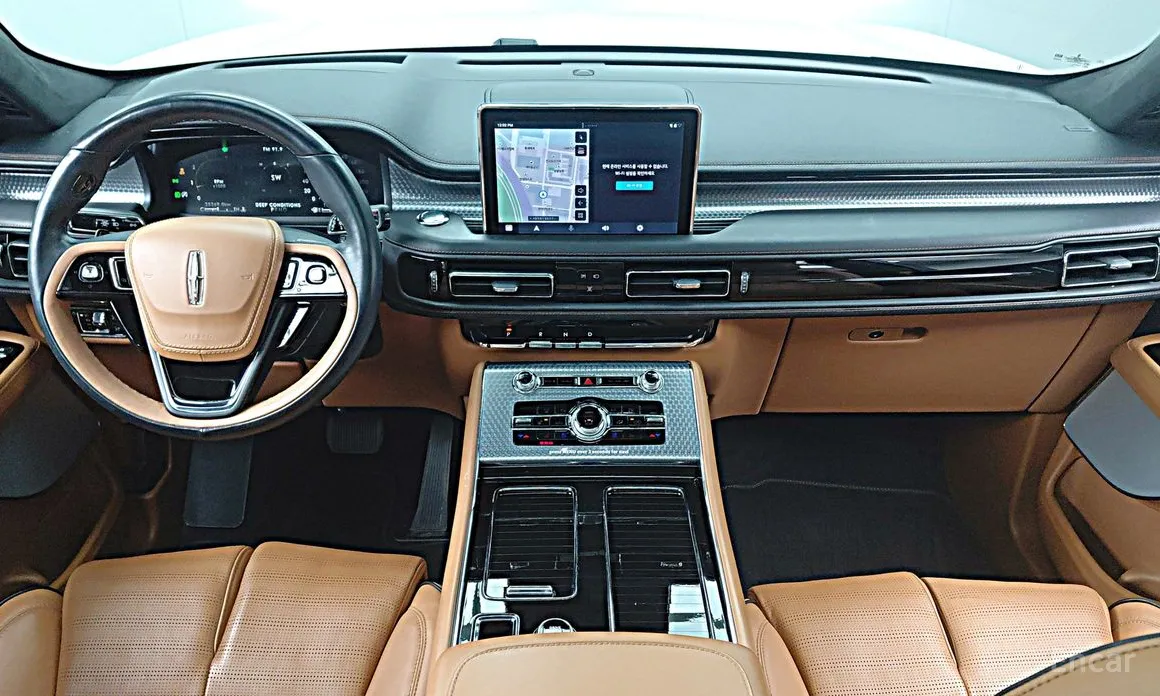 Фото 8 - Lincoln Aviator