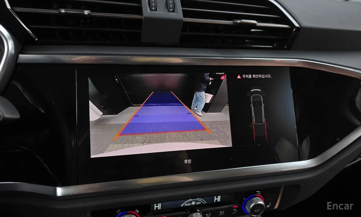 Фото 15 - Audi Q3