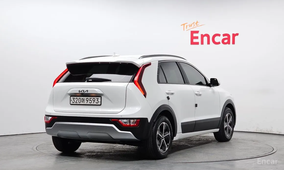 Фото 2 - Kia Niro