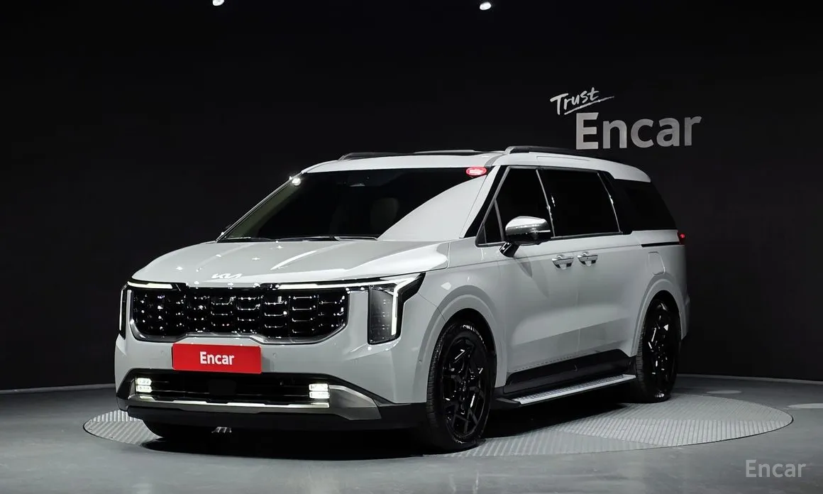 Фото 1 - Kia Carnival