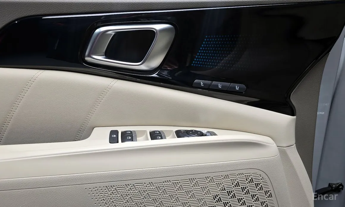 Фото 17 - Kia Carnival