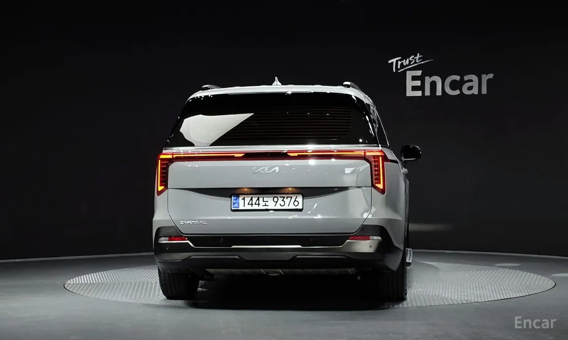 Фото 4 - Kia Carnival