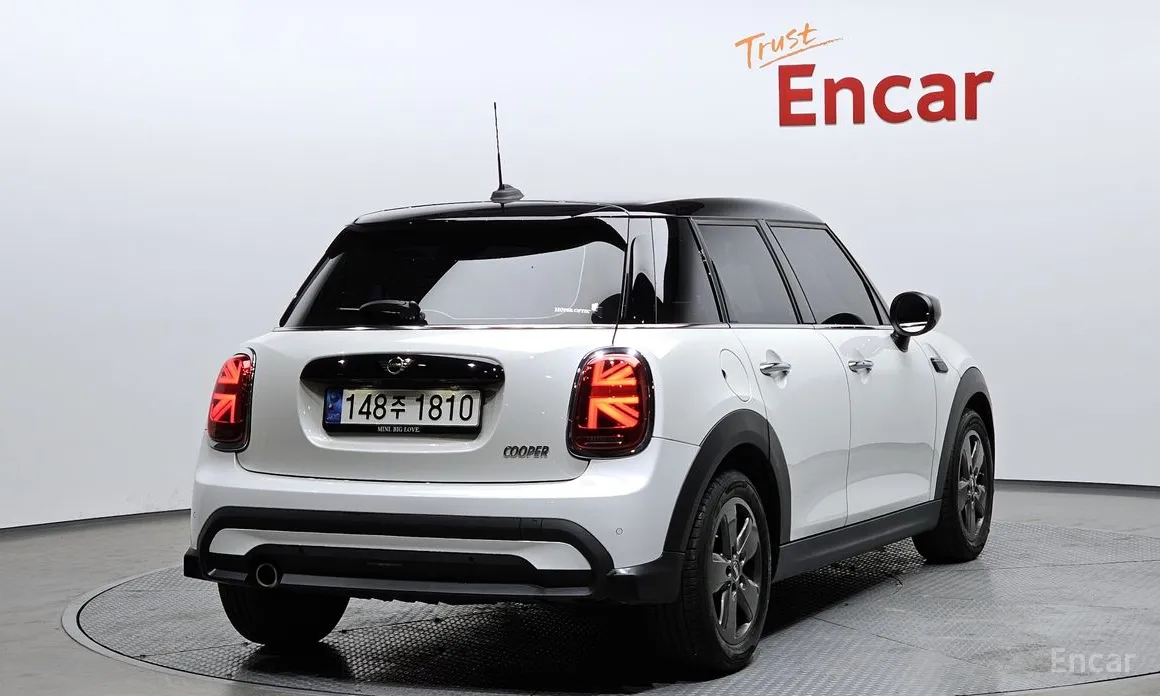 Фото 2 - Mini Cooper