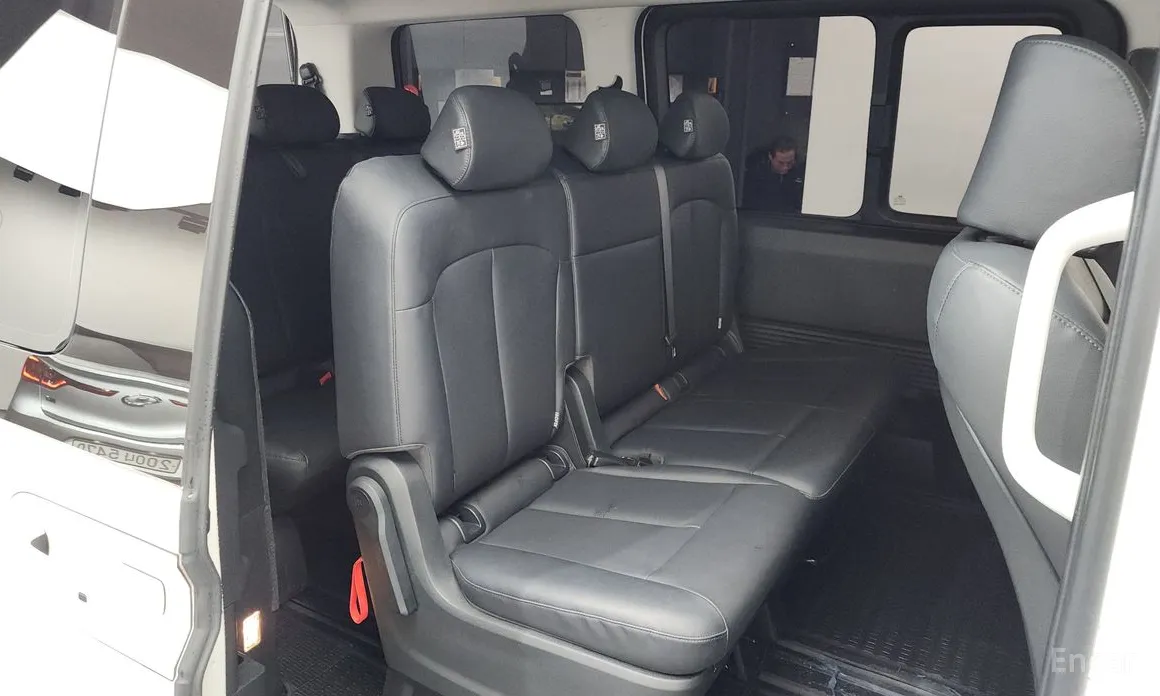 Фото 12 - Hyundai Staria