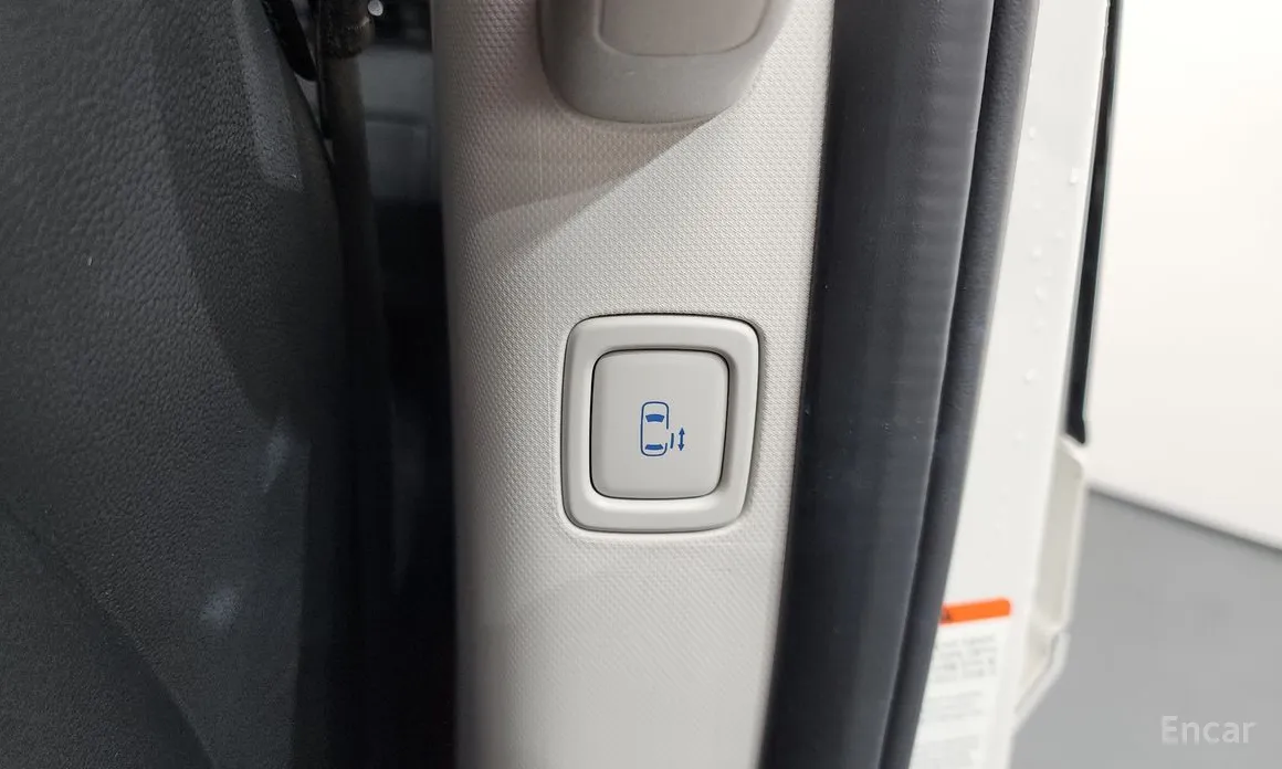 Фото 18 - Hyundai Staria