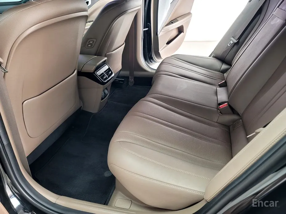 Фото 10 - Kia K8