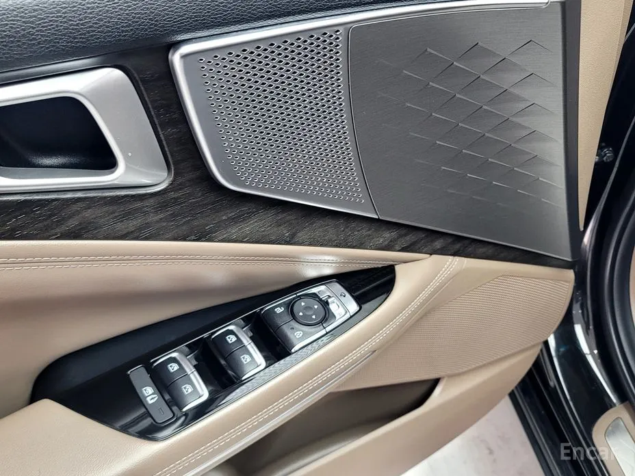 Фото 14 - Kia K8