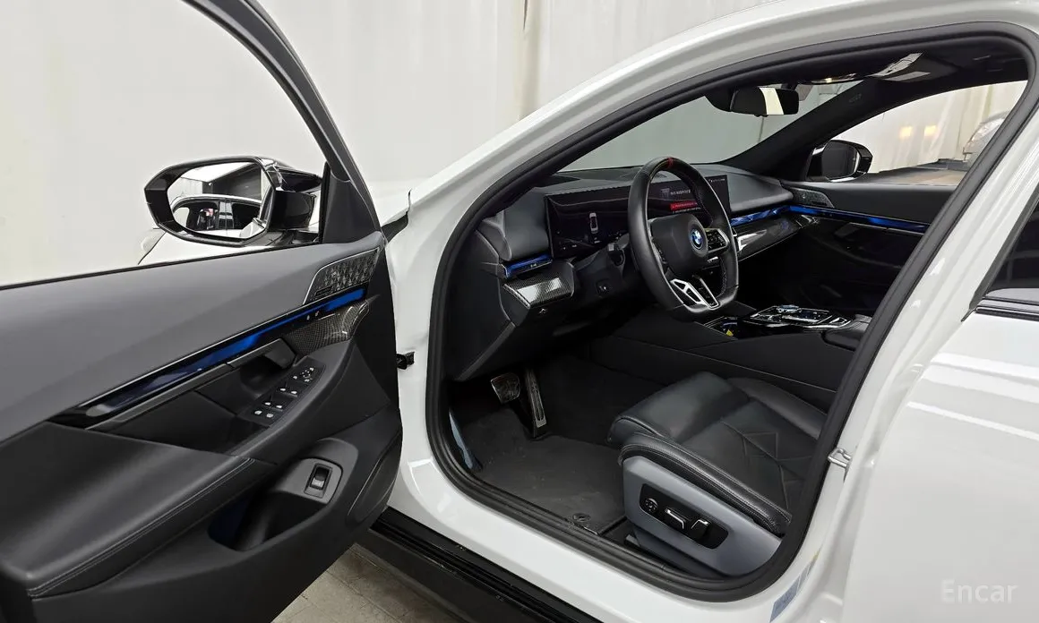 Фото 10 - BMW i5