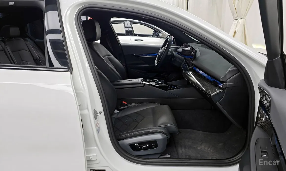 Фото 11 - BMW i5