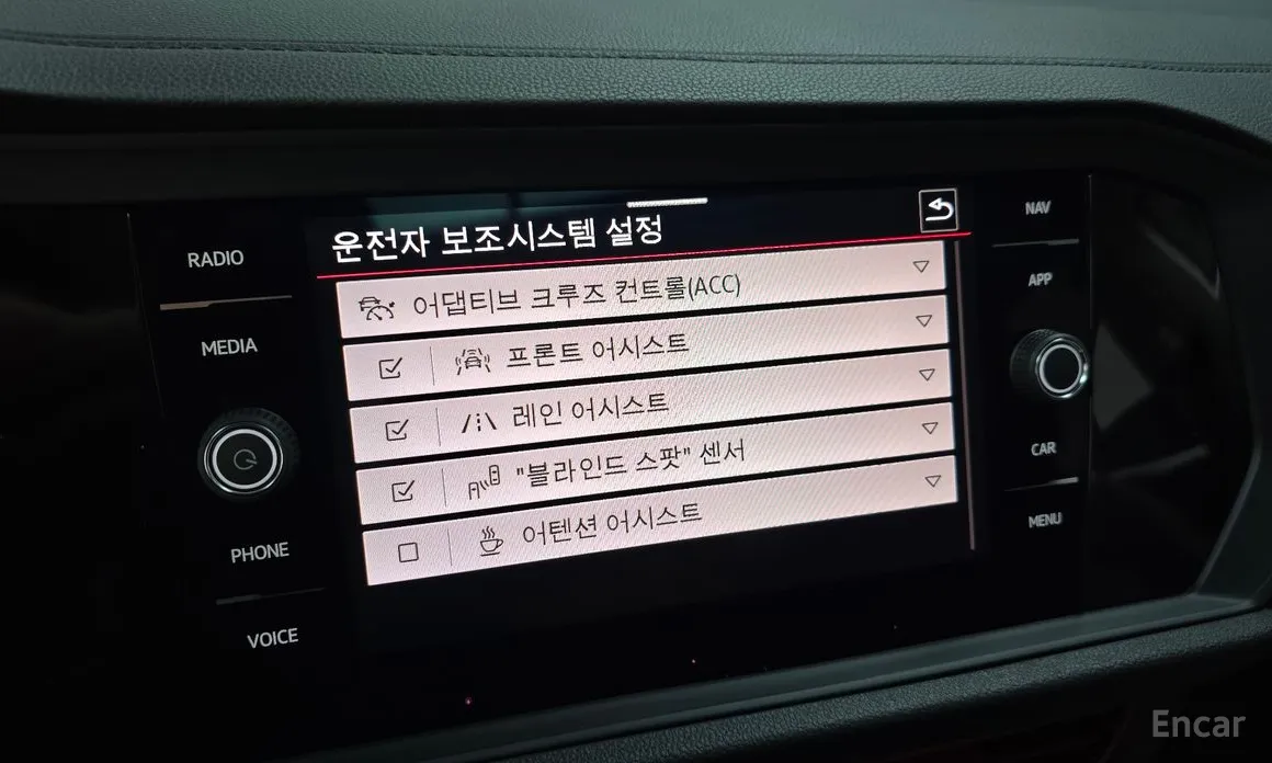 Фото 16 - Volkswagen Jetta