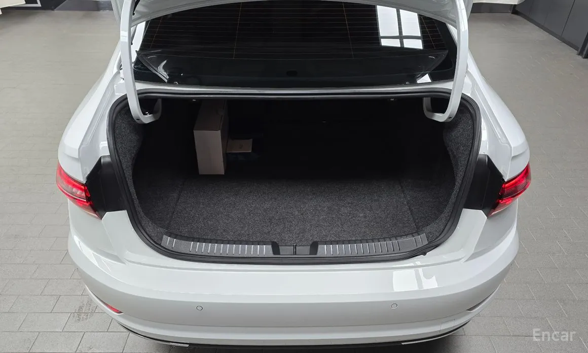 Фото 20 - Volkswagen Jetta