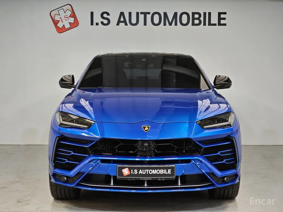 Фото 1 - Lamborghini Urus