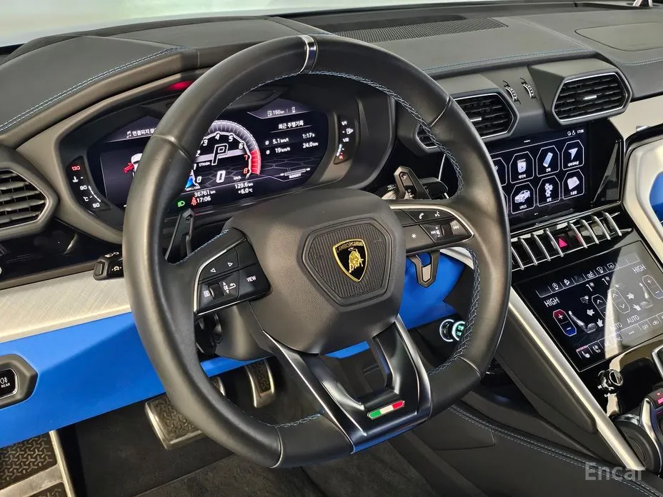 Фото 11 - Lamborghini Urus