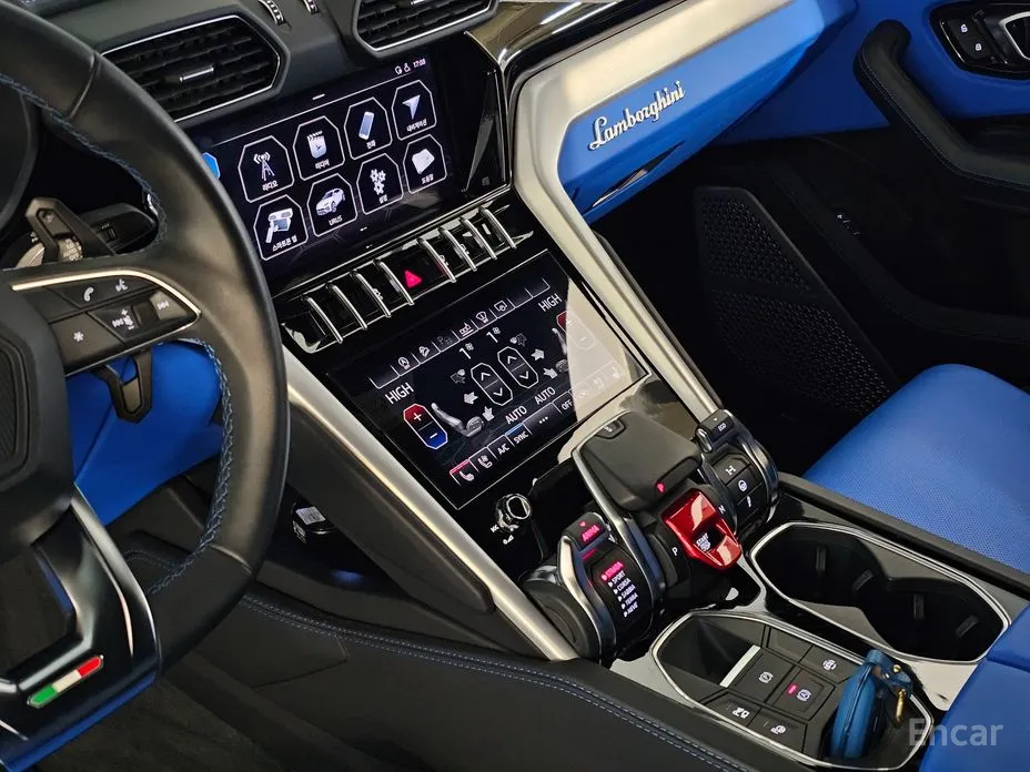 Фото 12 - Lamborghini Urus