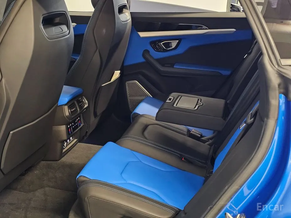 Фото 16 - Lamborghini Urus