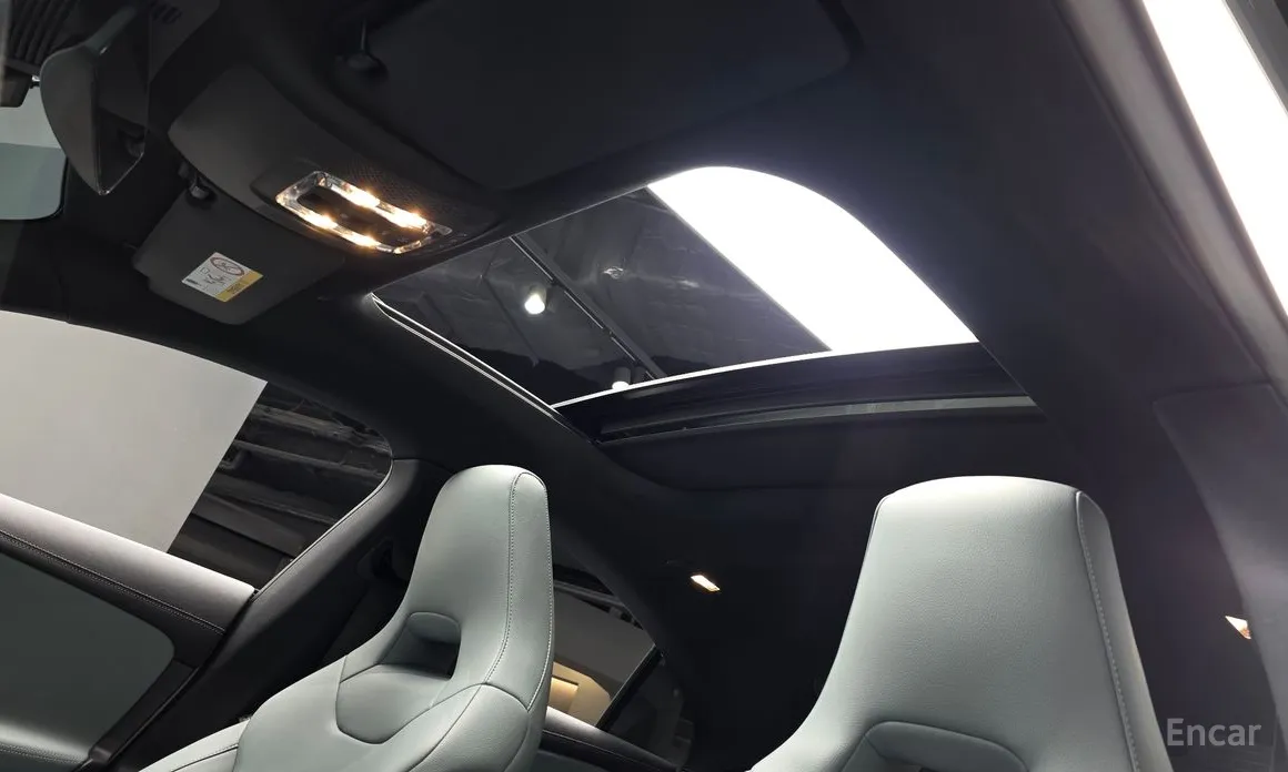 Photo 19 - Mercedes-Benz CLA-Class