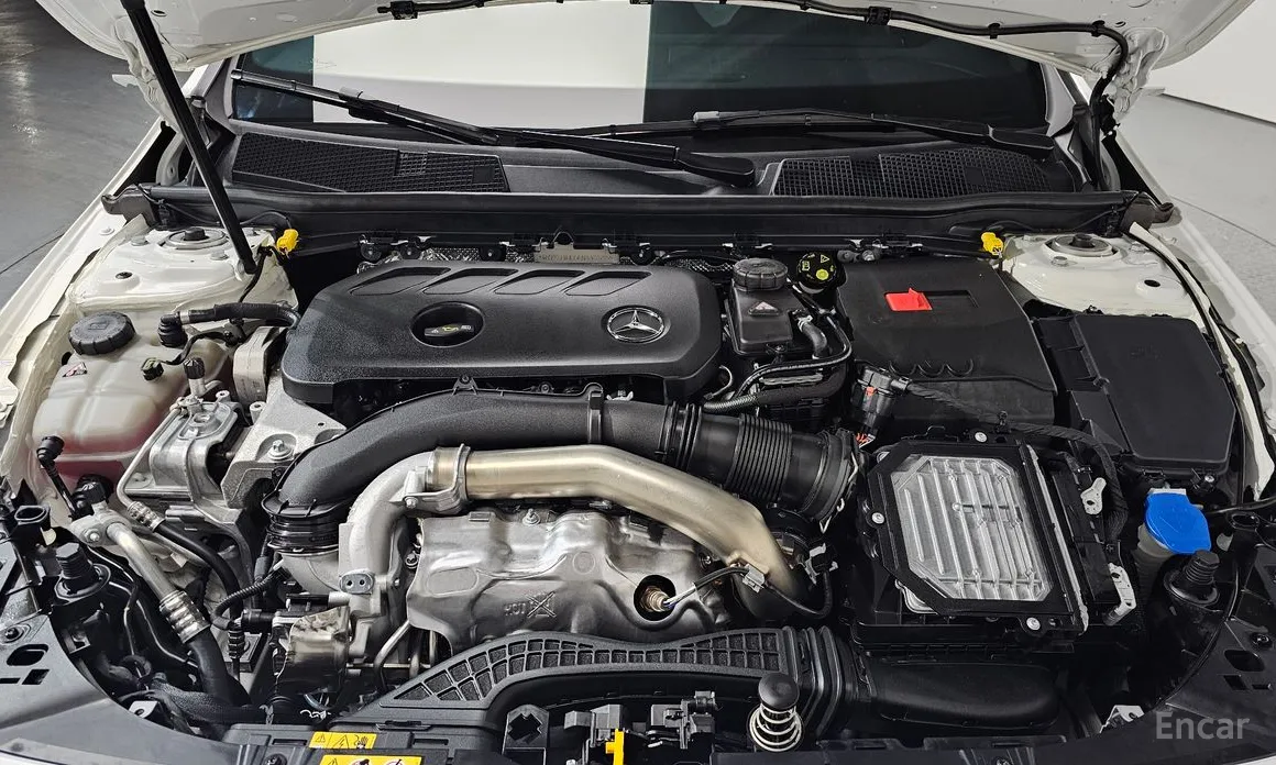 Photo 6 - Mercedes-Benz CLA-Class