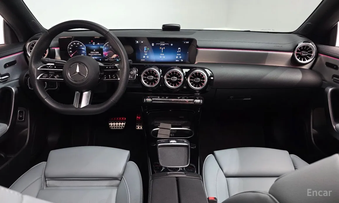 Photo 7 - Mercedes-Benz CLA-Class