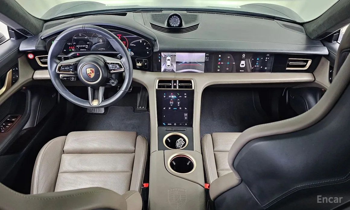 Фото 7 - Porsche Taycan