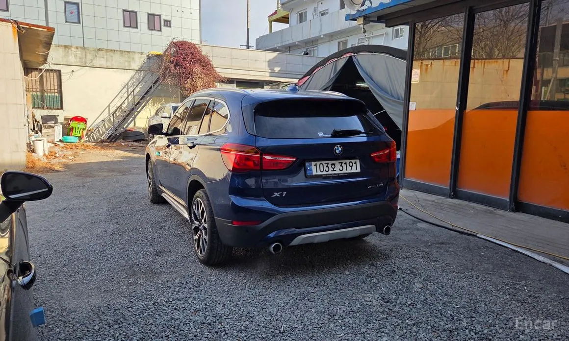 Фото 2 - BMW X1