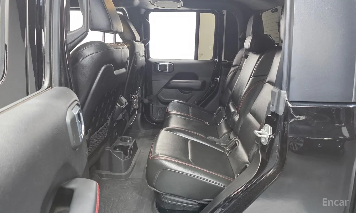 Фото 12 - Jeep Gladiator