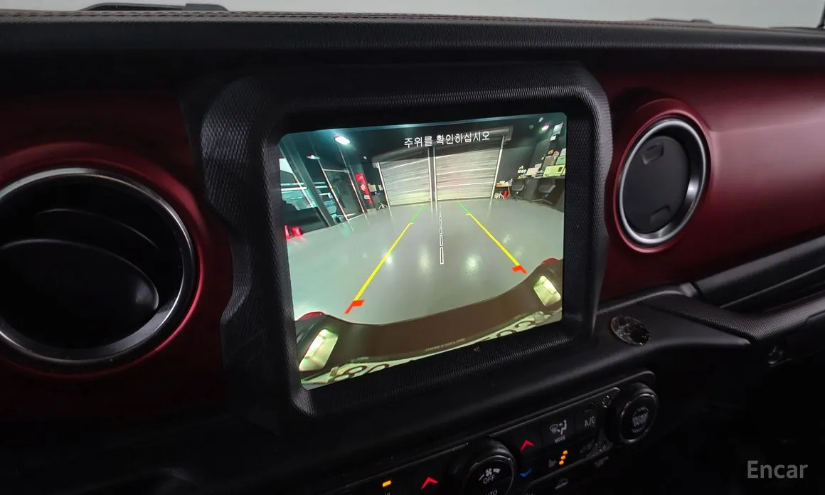 Фото 16 - Jeep Gladiator