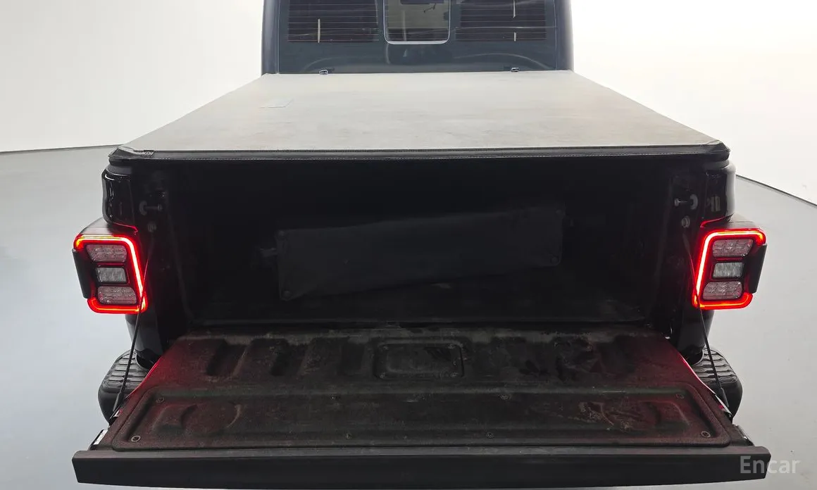 Фото 20 - Jeep Gladiator