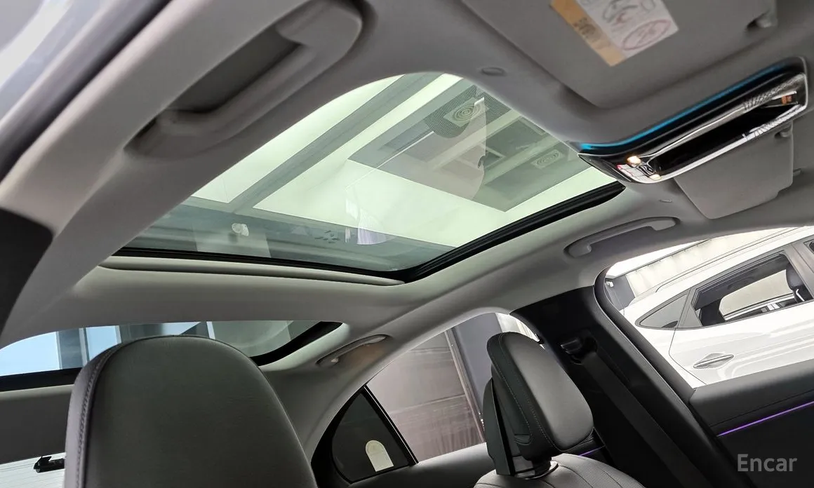 Фото 17 - Mercedes-Benz E-Class