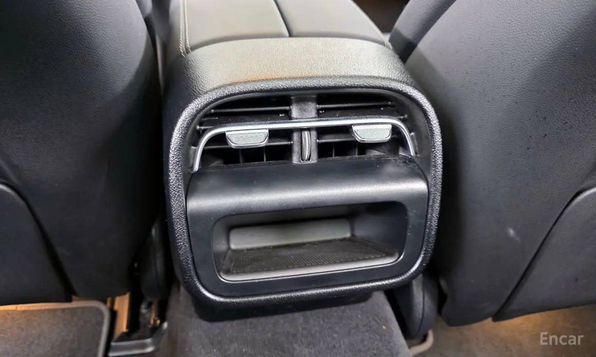 Фото 18 - Mercedes-Benz E-Class