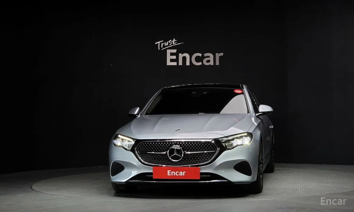 Фото 3 - Mercedes-Benz E-Class