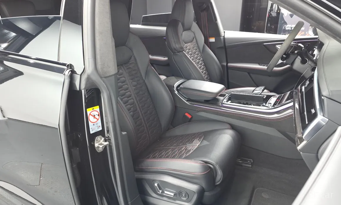 Фото 10 - Audi RS Q8