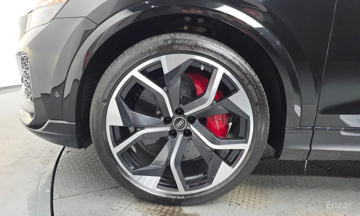 Фото 5 - Audi RS Q8