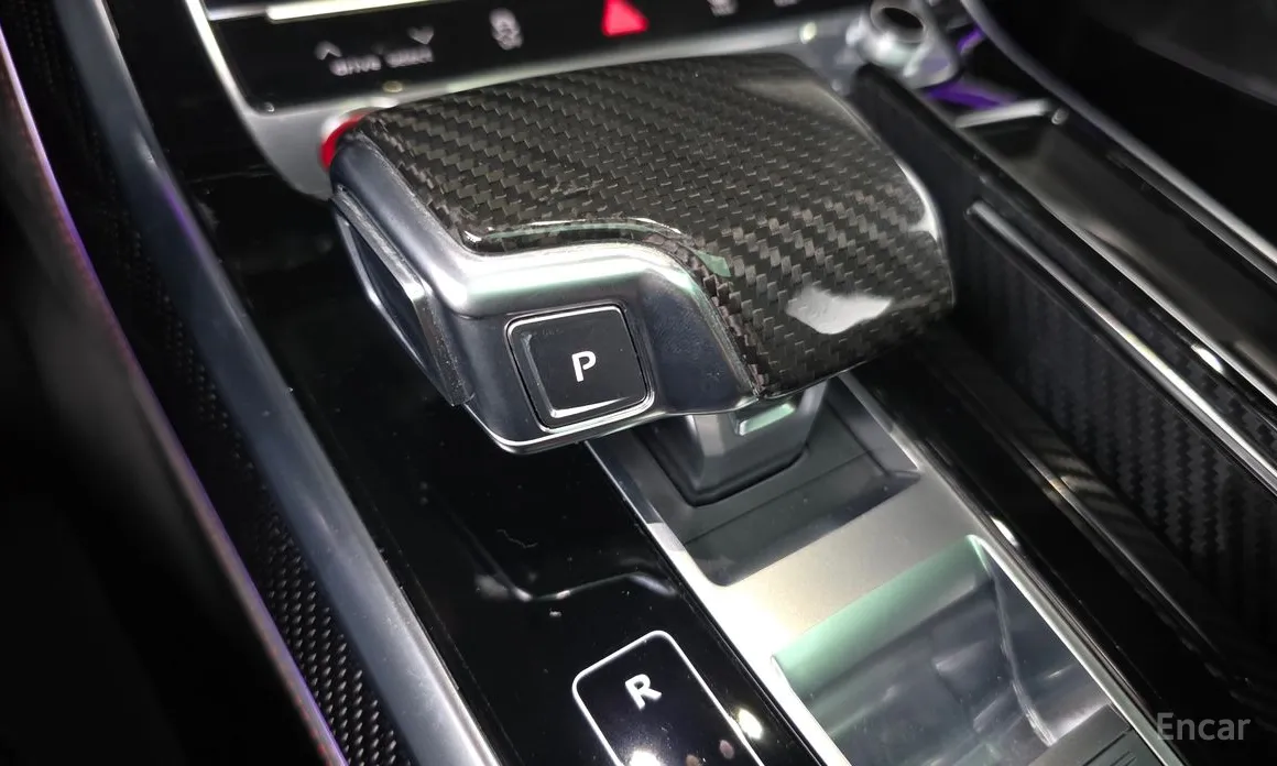 Фото 9 - Audi RS Q8