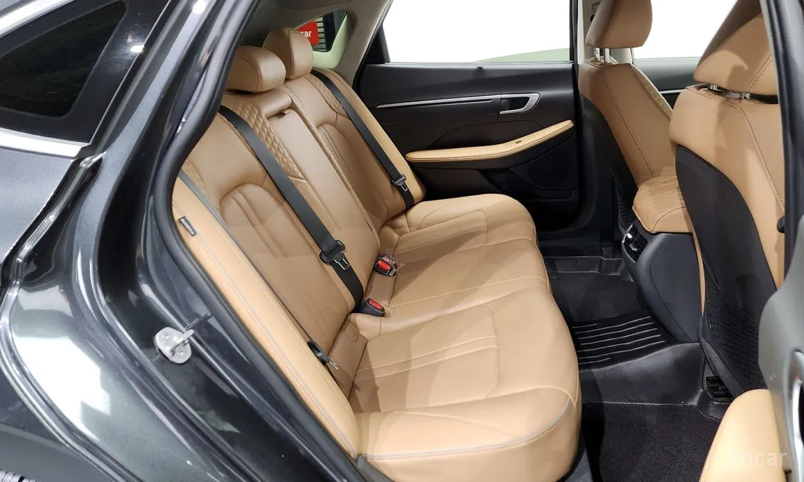 Фото 12 - Hyundai Sonata