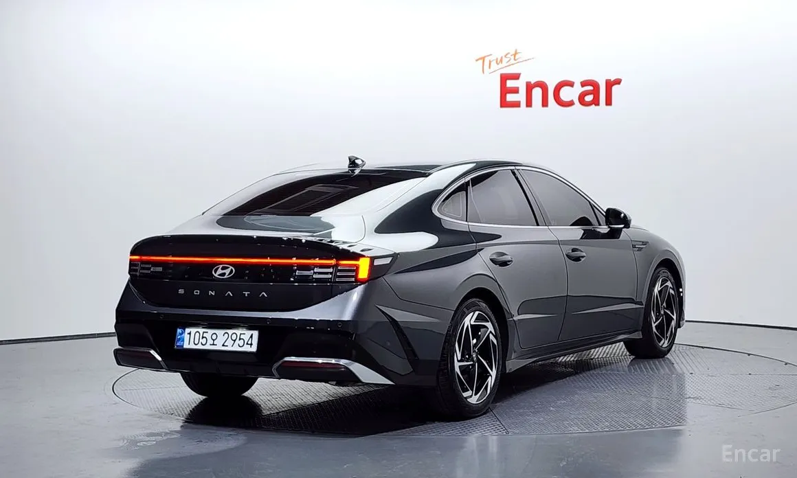 Фото 2 - Hyundai Sonata