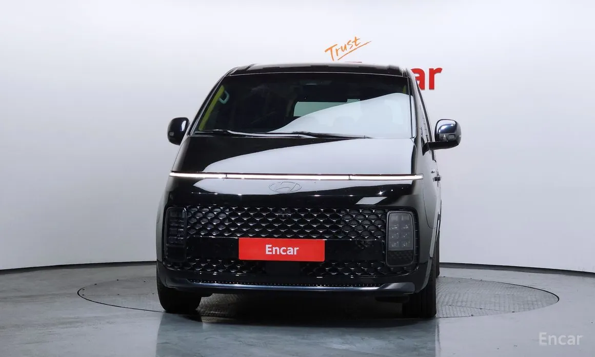 Фото 3 - Hyundai Staria