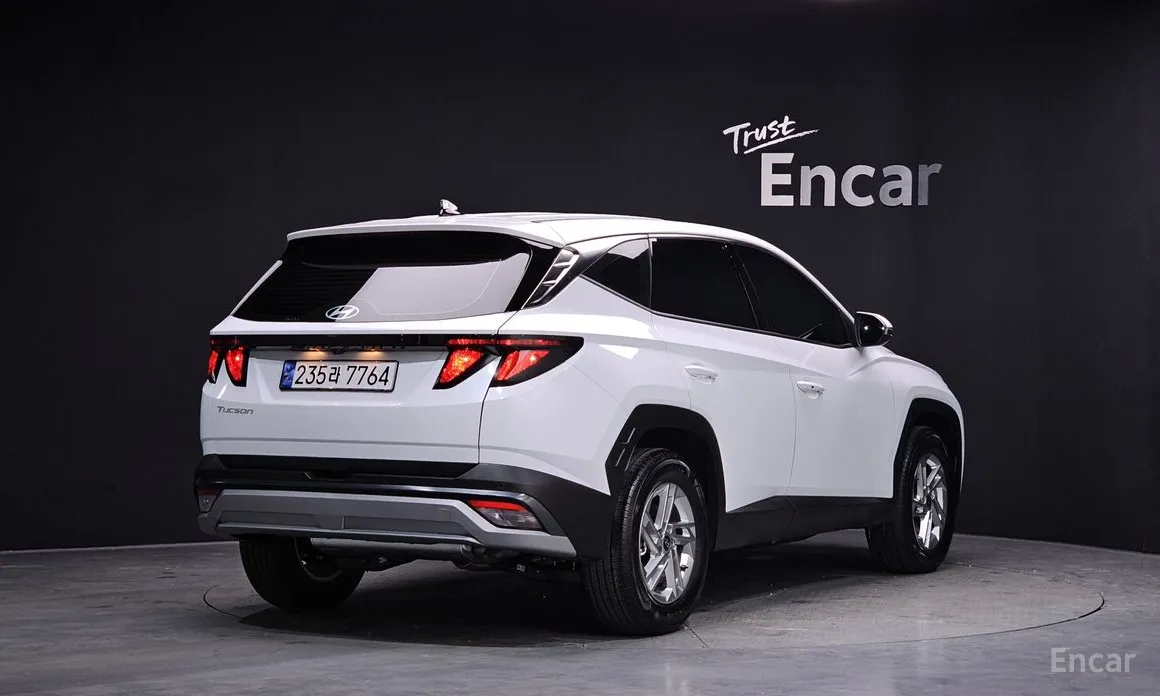 Фото 2 - Hyundai Tucson