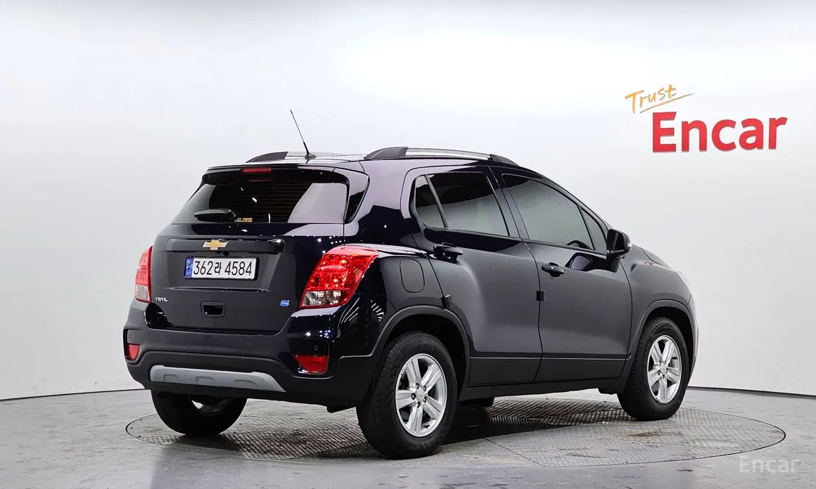 Фото 2 - Chevrolet Trax