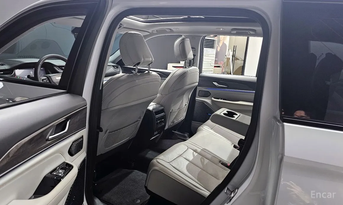 Фото 11 - Jeep Cherokee