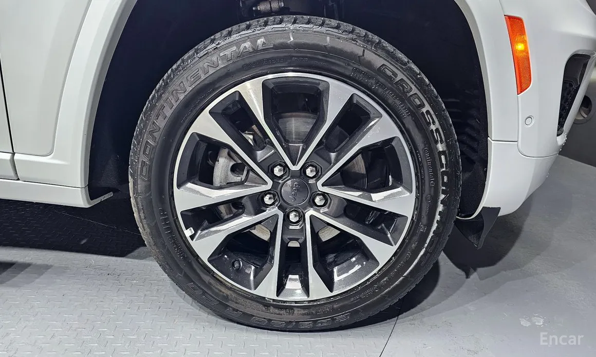 Фото 5 - Jeep Cherokee