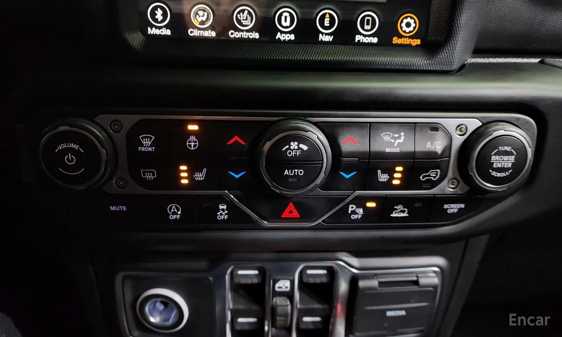 Фото 19 - Jeep Wrangler